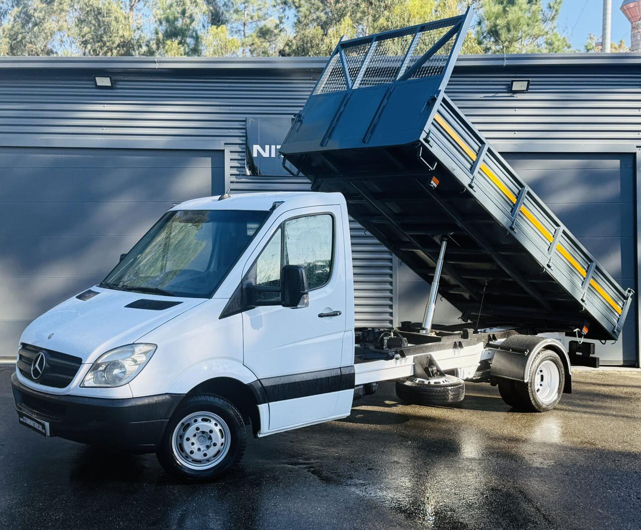 Large Move Truck